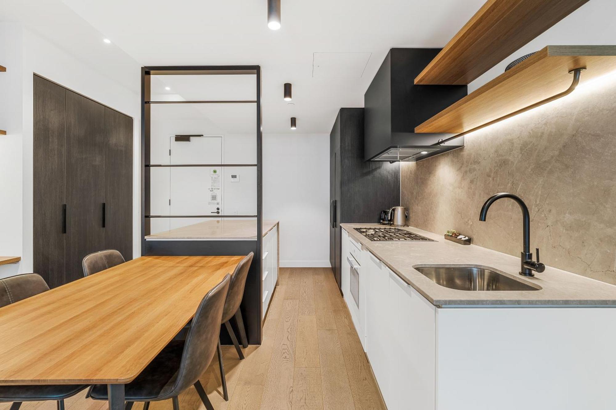 The Eminence Apartments By Cllix Melbourne Exteriör bild