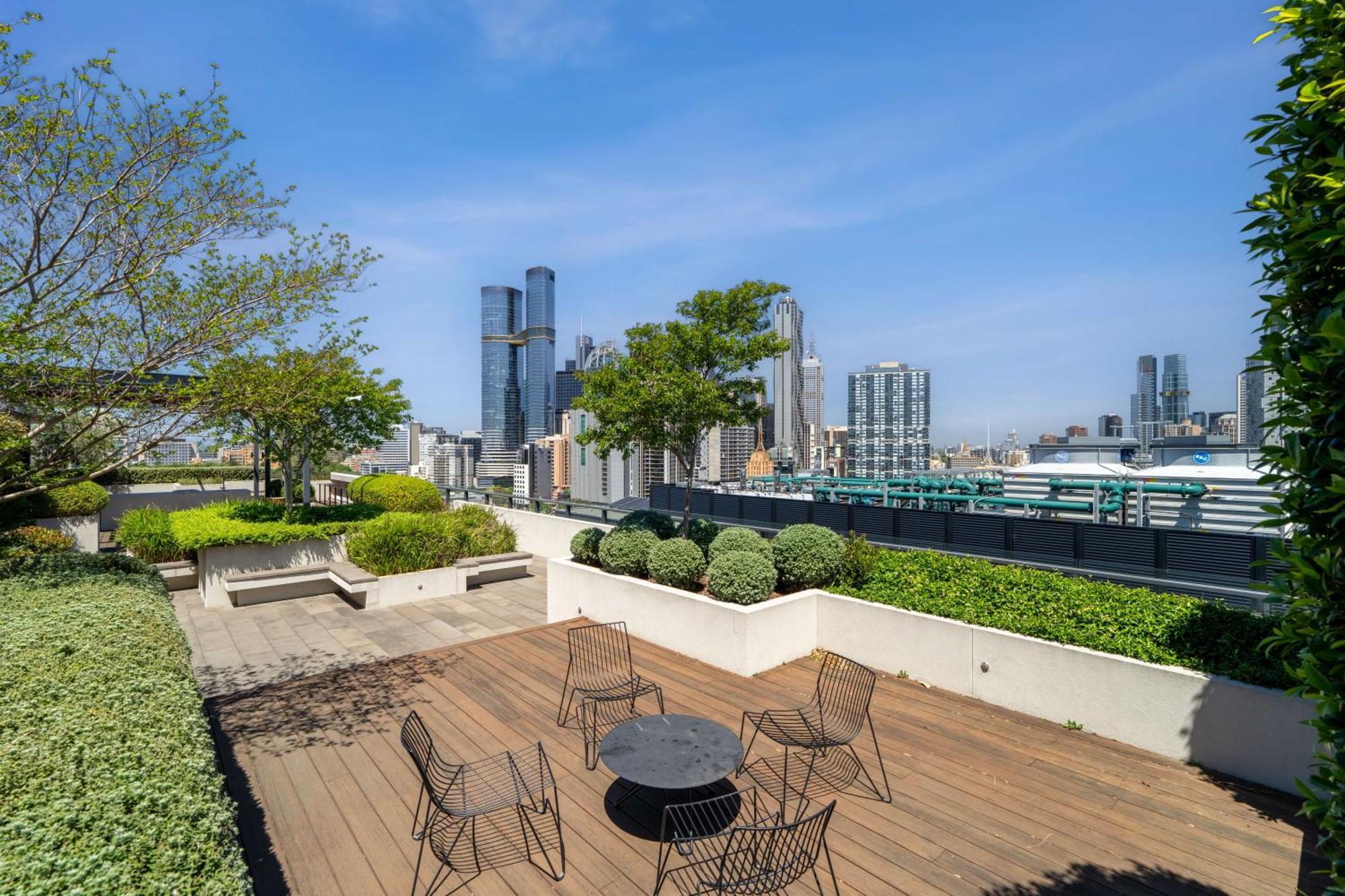 The Eminence Apartments By Cllix Melbourne Exteriör bild