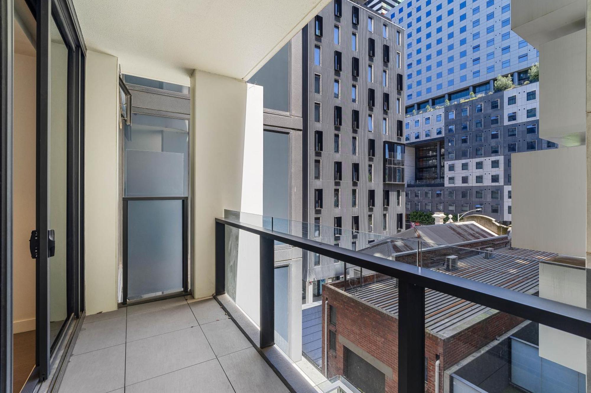 The Eminence Apartments By Cllix Melbourne Exteriör bild