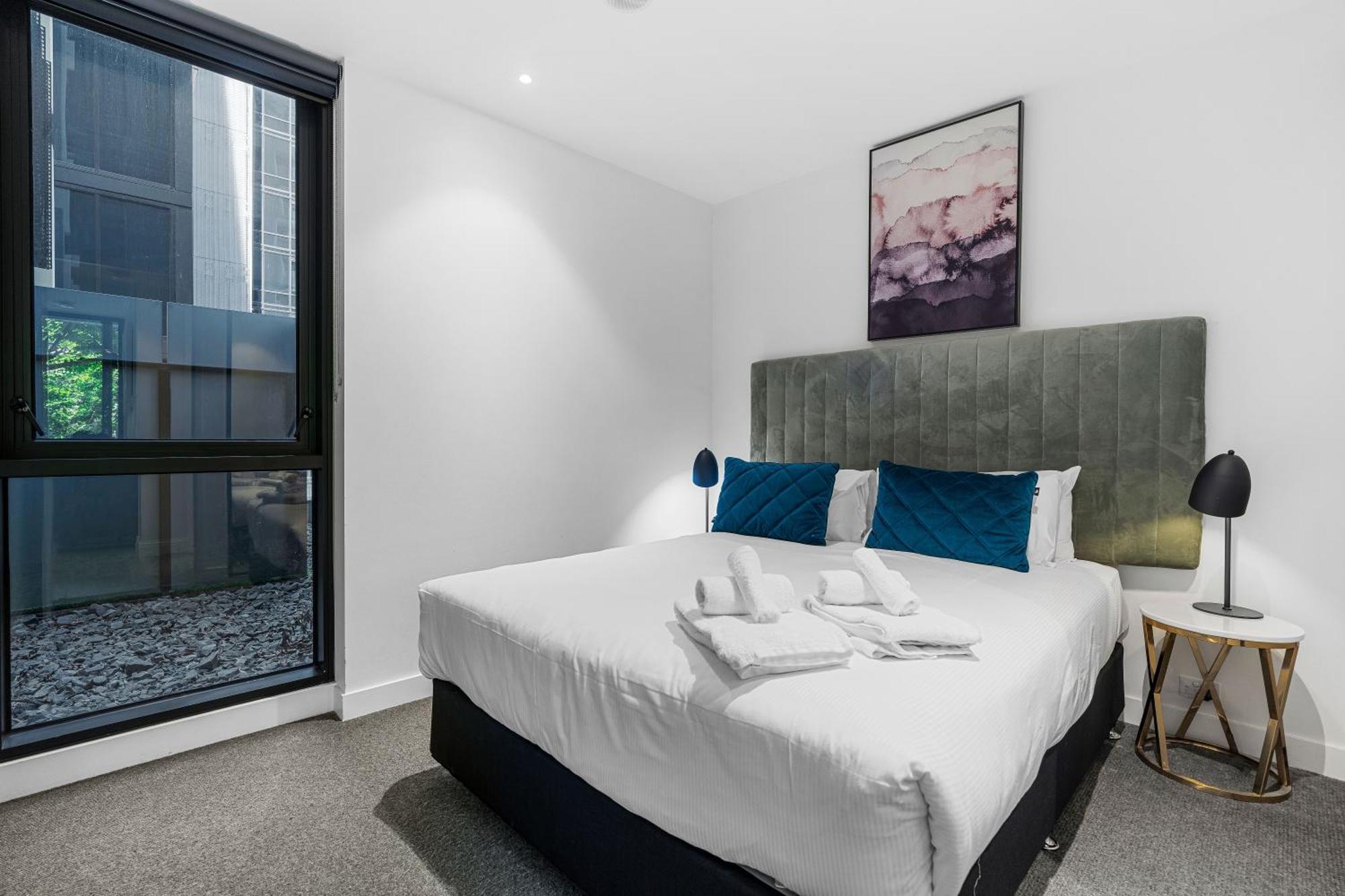 The Eminence Apartments By Cllix Melbourne Exteriör bild